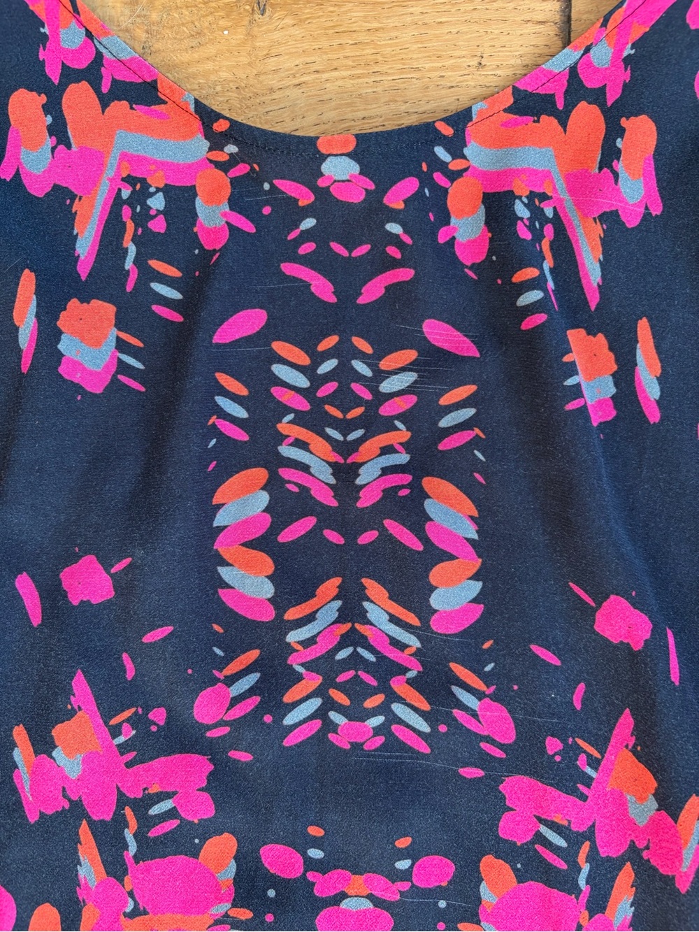 L.A.M.B. Sleeveless Abstract Shift Dress - Picture 4 of 7